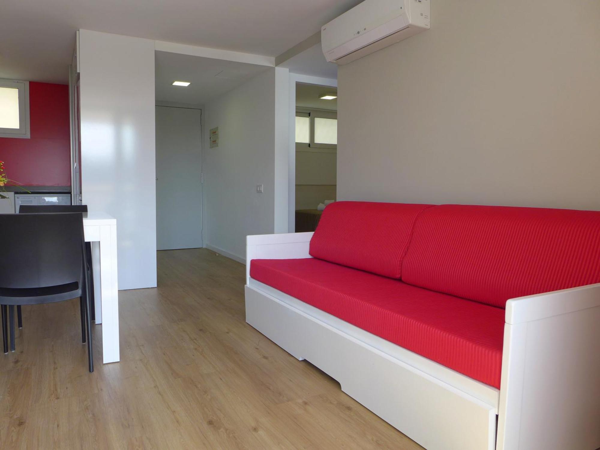 Rentalmar Navarra Family Suites Салоу Стая снимка