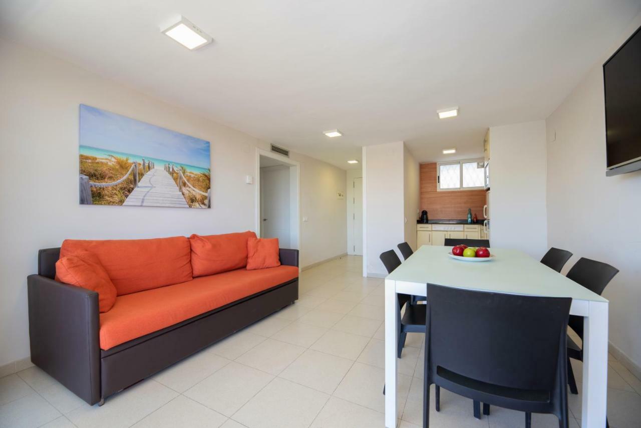 Rentalmar Navarra Family Suites Салоу Екстериор снимка